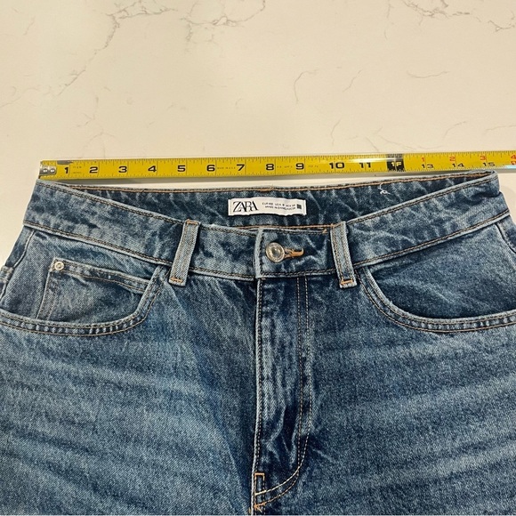 Zara 1975 High Waist Long Length Medium Wash Straight Cut Jeans 8 - Picture 7 of 9